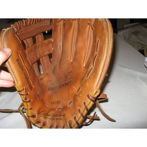 Vintage Ted Williams Model 16169 Softball Glove Mitt  12.5" RHT SEE DESCRIPTION - Picture 4 of 5